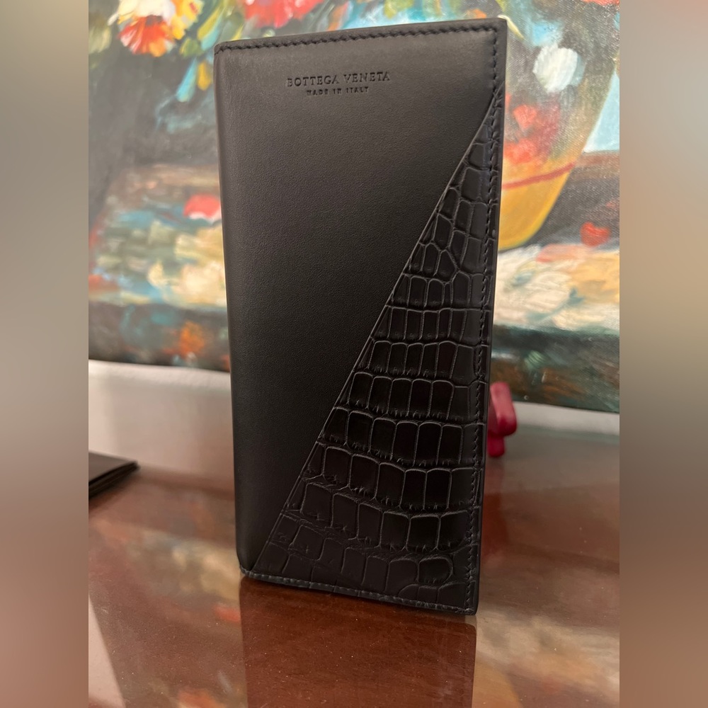 NIB $1200 Authentic Bottega Veneta Long Crocodile